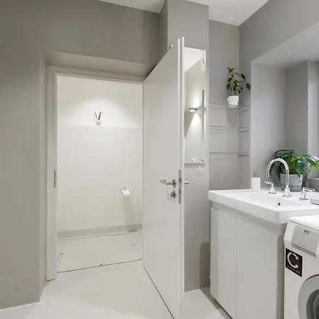 Lägenhet Exklusiv: Historisches Mit Deckengewoelbe *