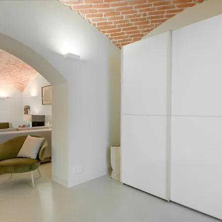 Appartamento Exklusiv: Historisches Mit Deckengewoelbe Monaco di Baviera